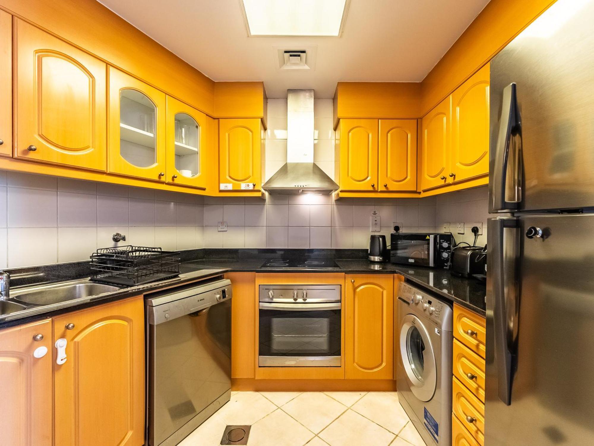 Apartment Premium 1-br In Marina Terrace Dubai